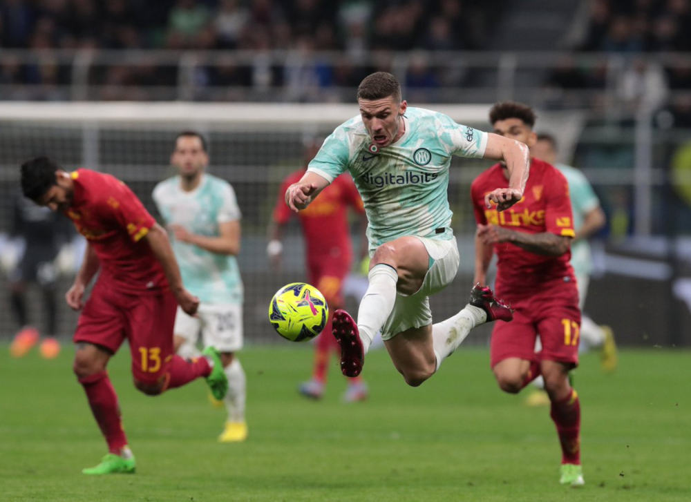 荷兰国脚神勇发挥,斩获关键胜利的球员